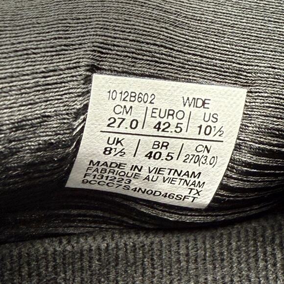 Asics Women Gel-Nimbus 26 Running Sneaker US 10.5 Wide Black Athletic NIB - Picture 13 of 13